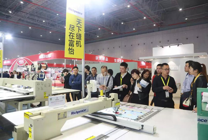 富怡展位人潮涌动，聚焦上海展会盛况